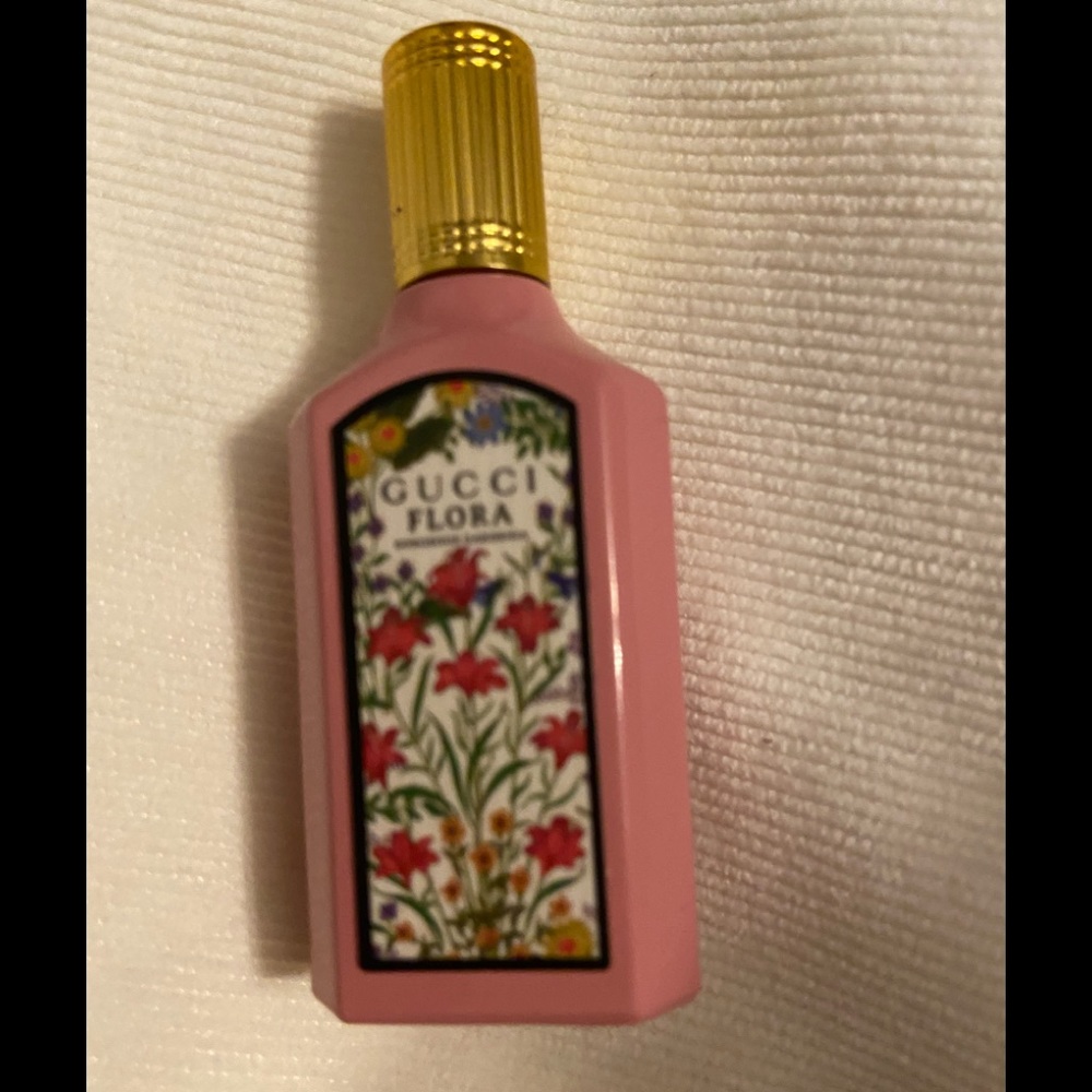 Gucci Flora  Gorgeous Gardenia